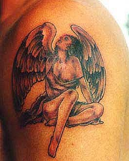 Фото и значение татуировки Ангел ( несут функцию защиты своего владельца ) X_bd12d1e1